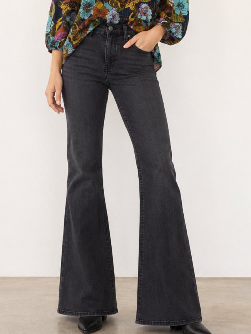 FRAME Denim Le High Flare Jeans in Grey - Size 28 Women's